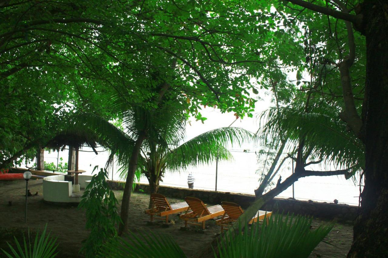 Fx72 Beach Resort Maumere Εξωτερικό φωτογραφία