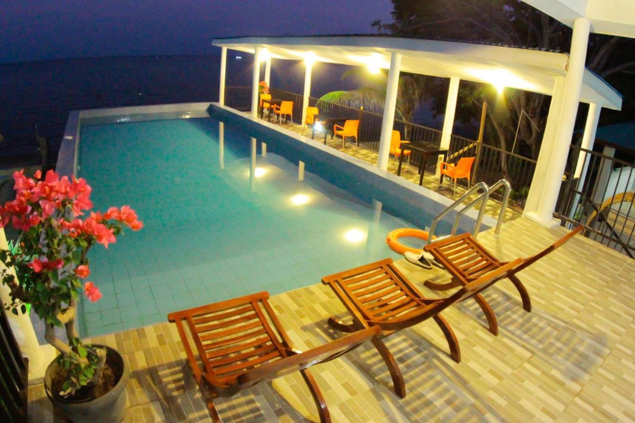Fx72 Beach Resort Maumere Εξωτερικό φωτογραφία
