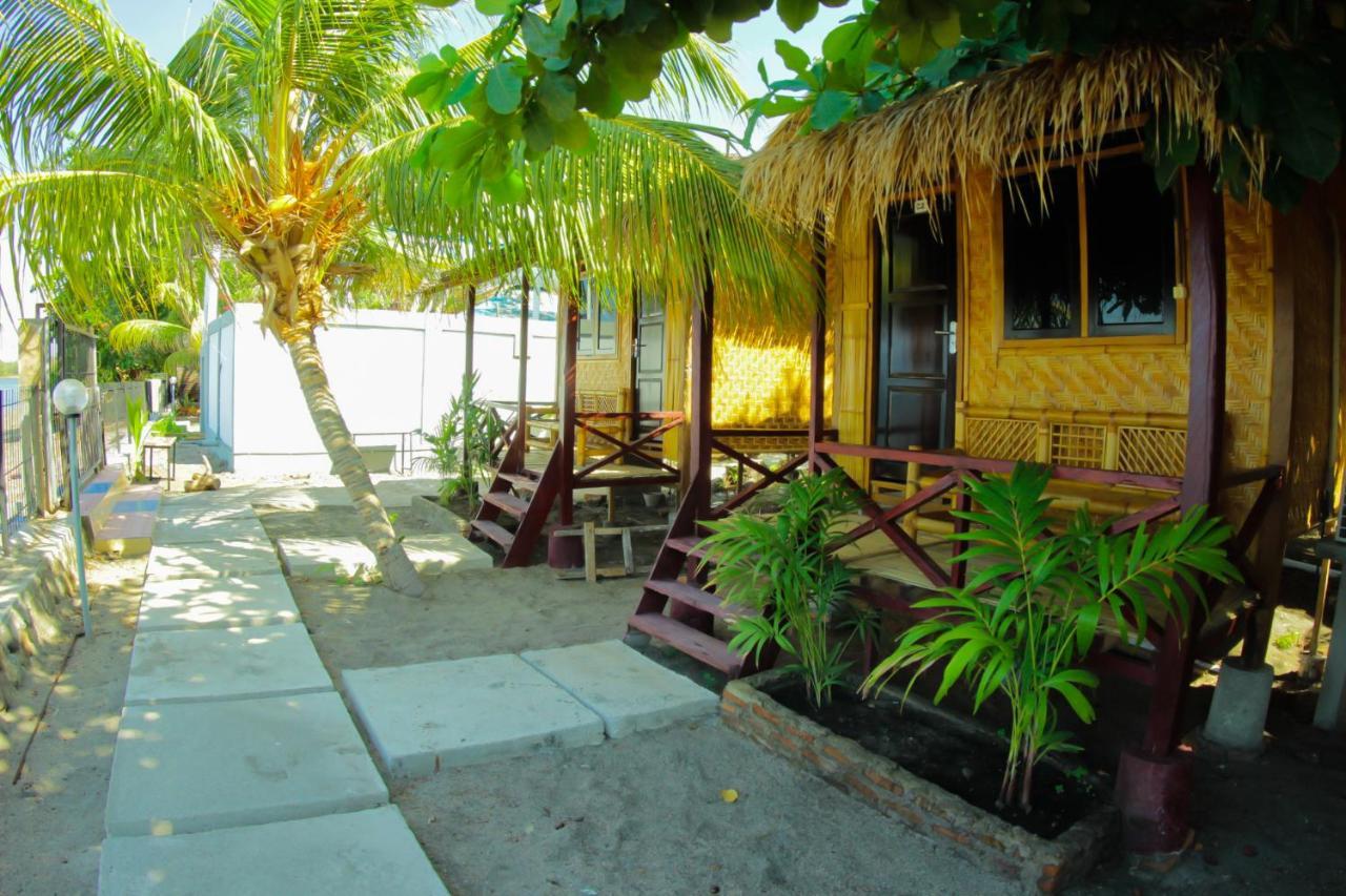 Fx72 Beach Resort Maumere Εξωτερικό φωτογραφία