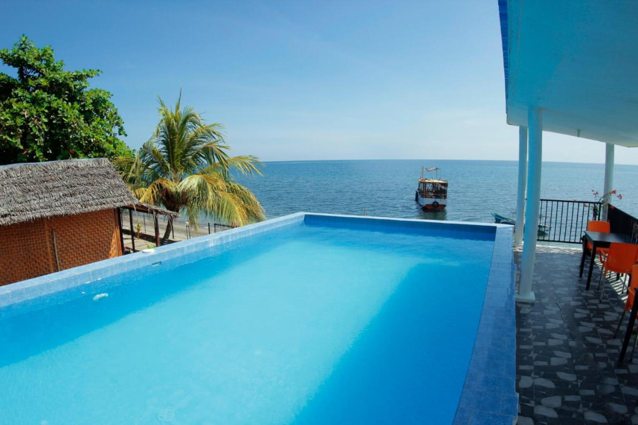 Fx72 Beach Resort Maumere Εξωτερικό φωτογραφία